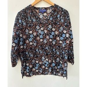 Tuckernuck Top by Ros Garden